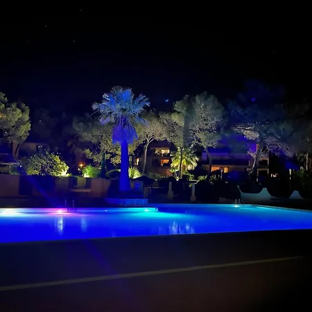 Saint-raphael, Boulouris, F2 Dans Belle 3 Piscines, Proche Bord De