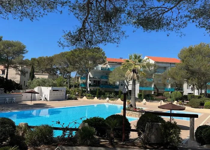 Saint-raphael, Boulouris, F2 Dans Belle 3 Piscines, Proche Bord De *