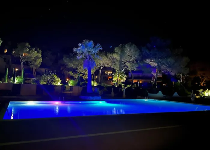 Saint-raphael, Boulouris, F2 Dans Belle 3 Piscines, Proche Bord De